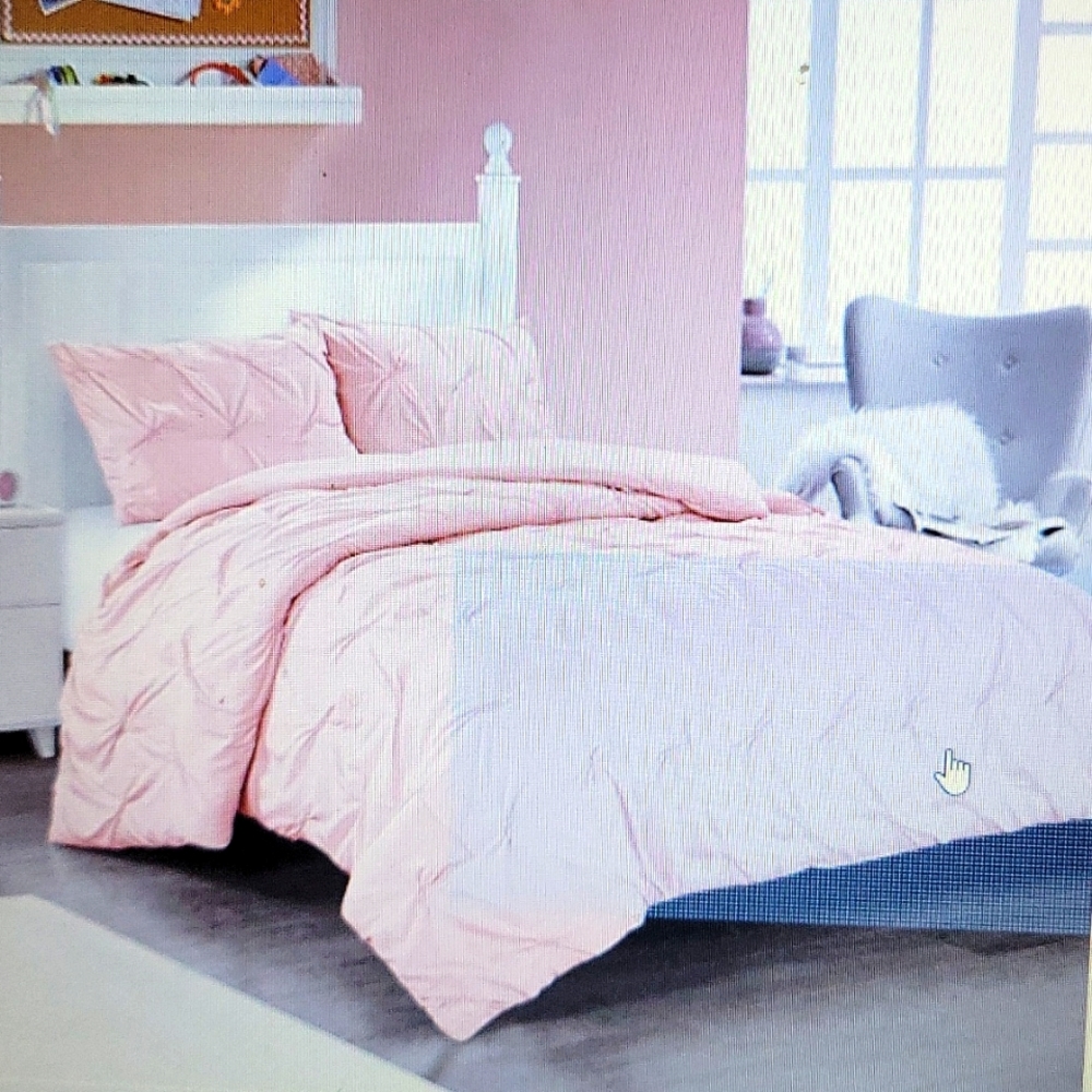 Heritage Club Pink Twin Comforter/Sham Embroidery Polyester Washable 66x86" New…